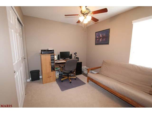200 Spring Borough Dr, O'fallon, MO 63368 photo 18