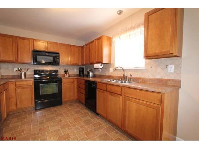 200 Spring Borough Dr, O'fallon, MO 63368 photo 6