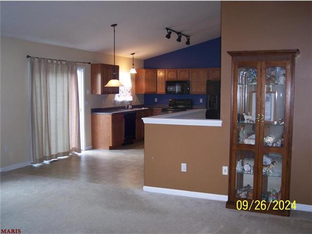 52 W Park Dr, O'fallon, MO 63366 photo 4