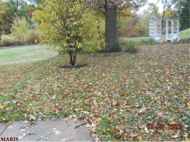 8054 Audrain Dr, Normandy, MO 63121 photo 8