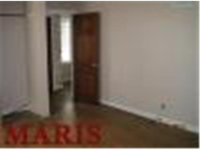8054 Audrain Dr, Normandy, MO 63121 photo 2