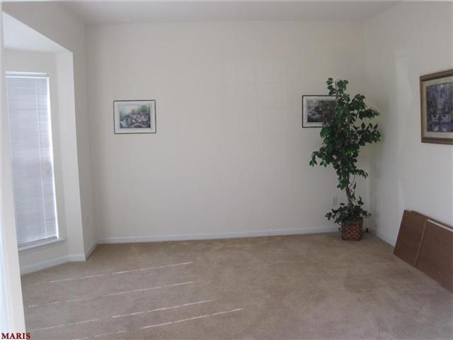 728 Longfellow Cir, O'fallon, MO 63366 photo 6