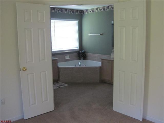 728 Longfellow Cir, O'fallon, MO 63366 photo 31