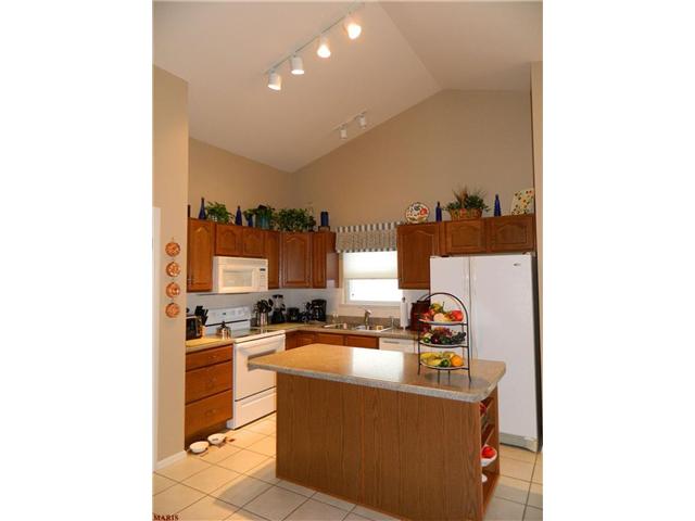 982 Shire Ln, Eureka, MO 63025 photo 4