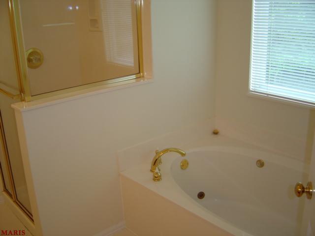 15911 Forest Vly, Ballwin, MO 63021 photo 10