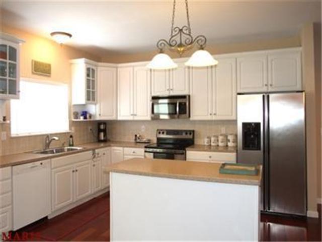 1138 Whitmoor Dr, Weldon Spring, MO 63304 photo 2