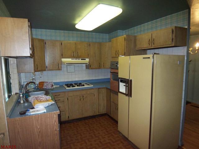 227 Olympia Dr, Ferguson, MO 63135 photo 7