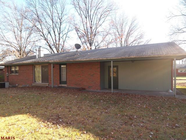 227 Olympia Dr, Ferguson, MO 63135 photo 4