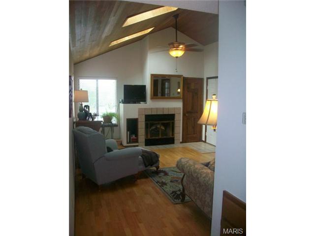 709 Hemingway Ln, Weldon Spring, MO 63304 photo 10