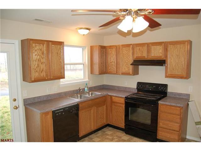 312 Hawks View Dr, O'fallon, MO 63368 photo 4