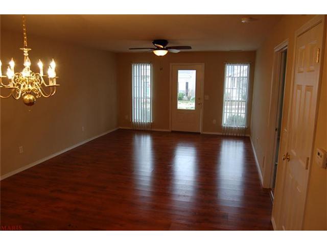 312 Hawks View Dr, O'fallon, MO 63368 photo 3