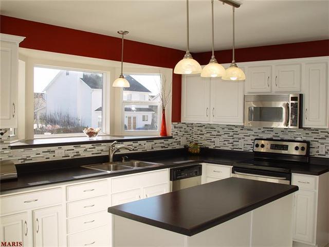1348 Sunview Dr, O'fallon, MO 63366 photo 2