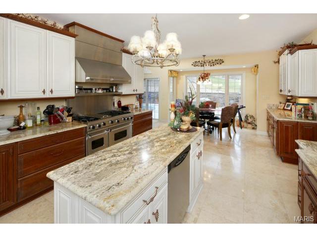 724 Hillenkamp, Weldon Spring, MO 63304 photo 12