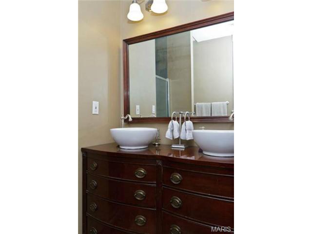 4334 S Compton Ave, Saint Louis, MO 63111 photo 28