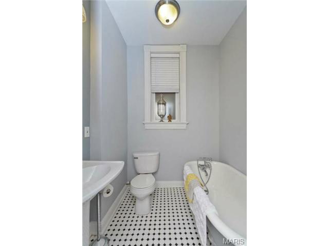 4334 S Compton Ave, Saint Louis, MO 63111 photo 15