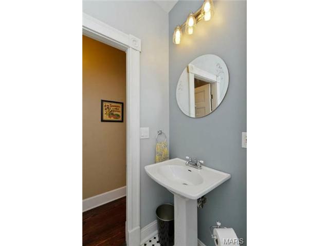 4334 S Compton Ave, Saint Louis, MO 63111 photo 16