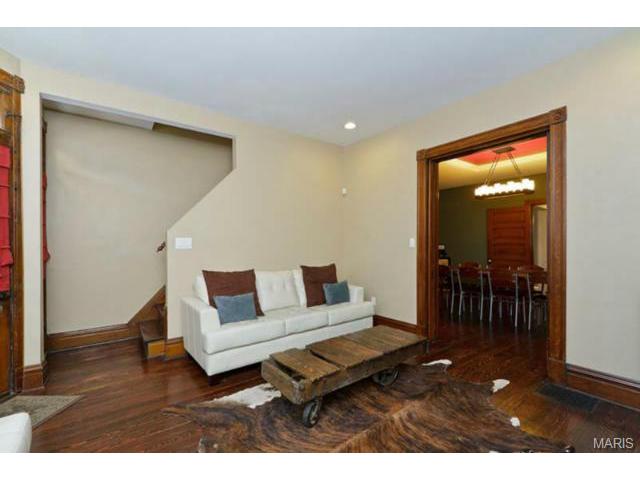 4334 S Compton Ave, Saint Louis, MO 63111 photo 3