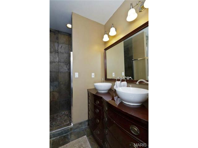 4334 S Compton Ave, Saint Louis, MO 63111 photo 27