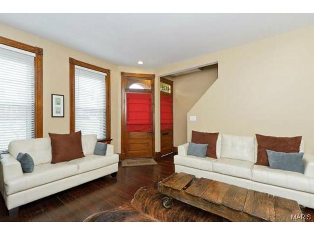 4334 S Compton Ave, Saint Louis, MO 63111 photo 2