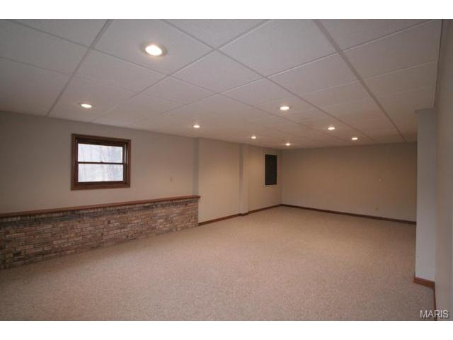 1064 Sheffield Forest Dr, Ballwin, MO 63021 photo 19