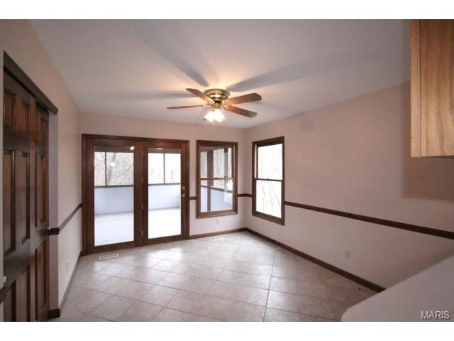 1064 Sheffield Forest Dr, Ballwin, MO 63021 photo 8