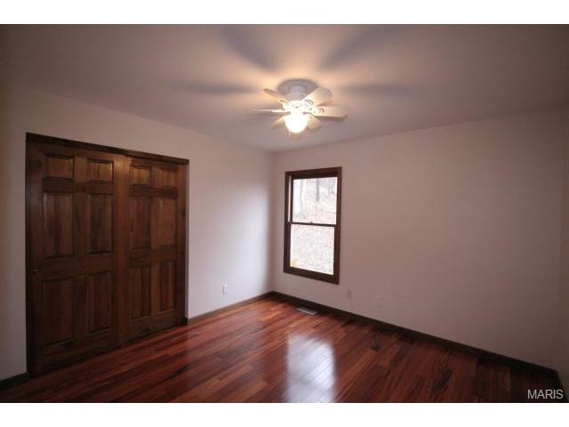 1064 Sheffield Forest Dr, Ballwin, MO 63021 photo 13