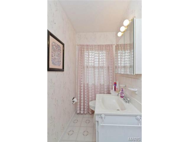 266 E Skyline Dr, Ballwin, MO 63011 photo 16