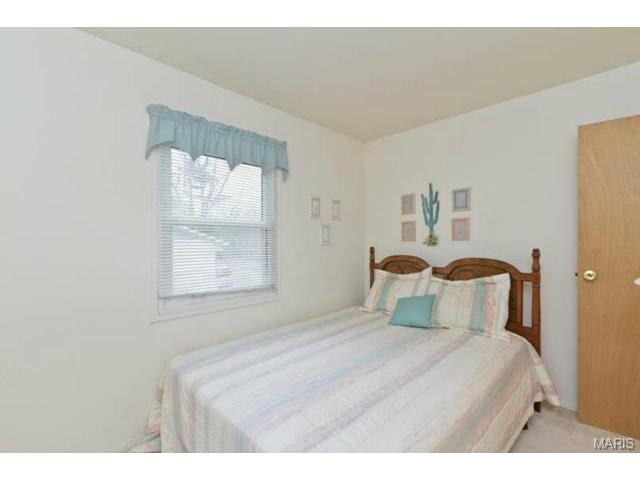 266 E Skyline Dr, Ballwin, MO 63011 photo 5