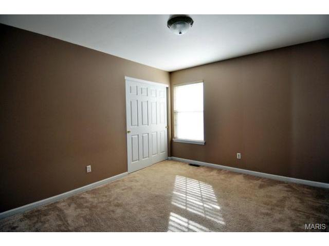857 Castle Pnes, Ballwin, MO 63021 photo 37