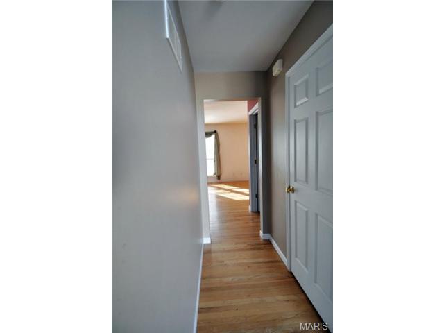 857 Castle Pnes, Ballwin, MO 63021 photo 10