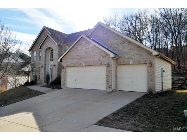 857 Castle Pnes, Ballwin, MO 63021 photo 4