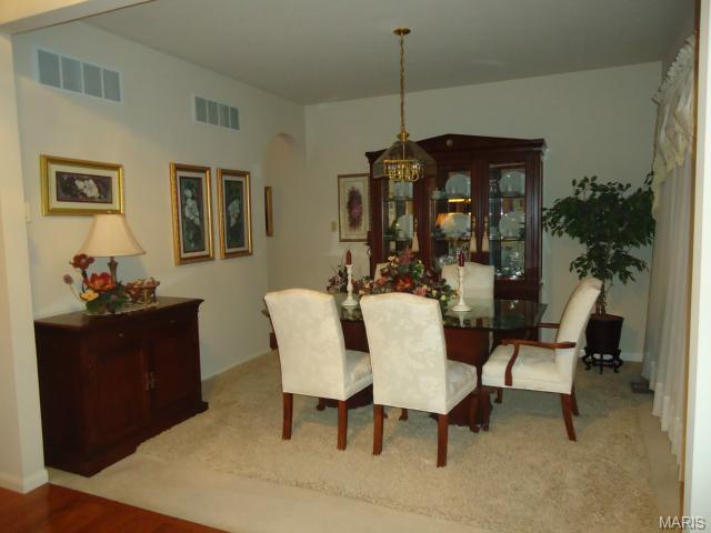 107 Wimbledon Ct, O'fallon, MO 63368 photo 5