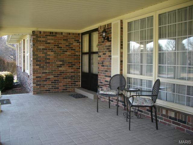 323 Chipley Cir, Ballwin, MO 63011 photo 4