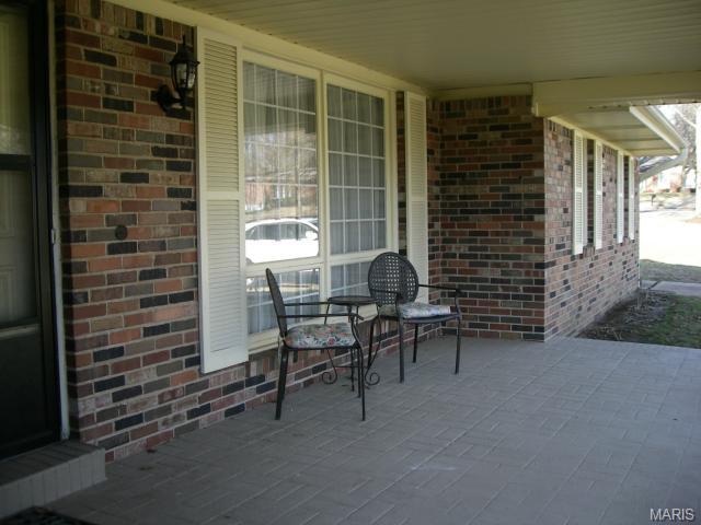 323 Chipley Cir, Ballwin, MO 63011 photo 5