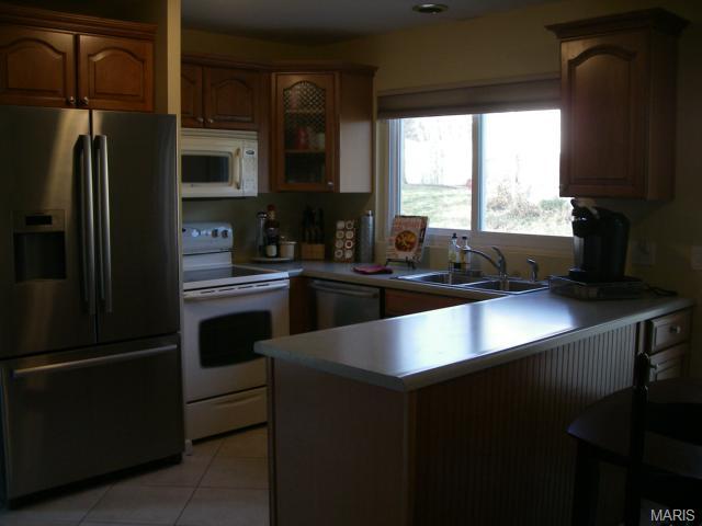 323 Chipley Cir, Ballwin, MO 63011 photo 3
