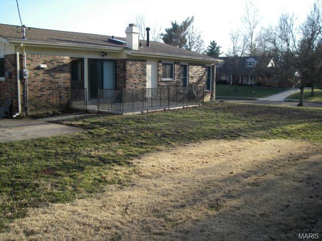 323 Chipley Cir, Ballwin, MO 63011 photo 27