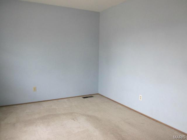 694 Twigwood, Ballwin, MO 63021 photo 6