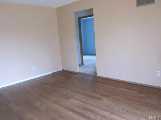 694 Twigwood, Ballwin, MO 63021 photo 9