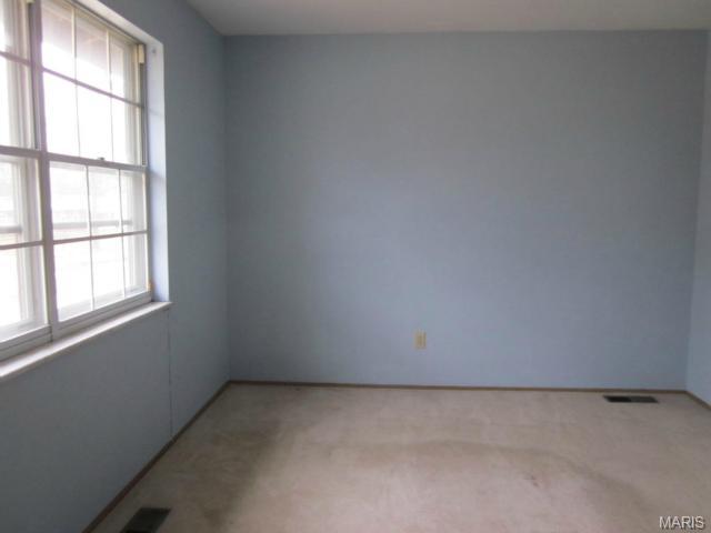 694 Twigwood, Ballwin, MO 63021 photo 7