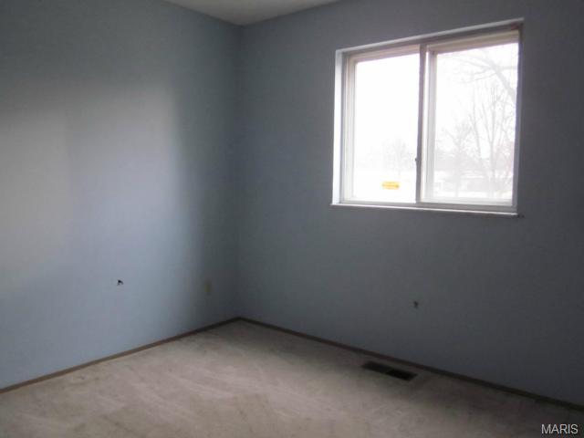 694 Twigwood, Ballwin, MO 63021 photo 5