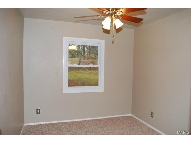 817 Crestland Dr, Ballwin, MO 63011 photo 6