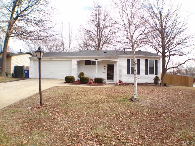 2406 Brookfield Ln, O'fallon, MO 63368 photo 2