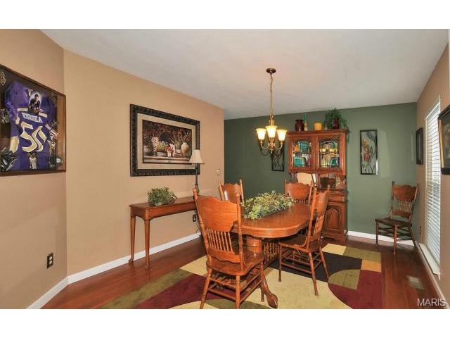 815 Emerald Oaks Ct, Eureka, MO 63025 photo 7