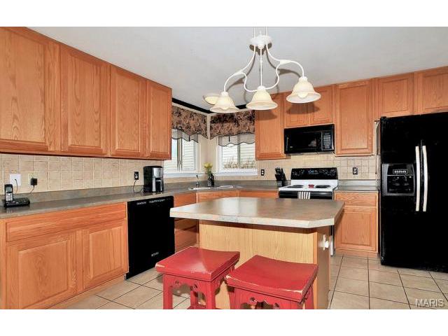 815 Emerald Oaks Ct, Eureka, MO 63025 photo 10