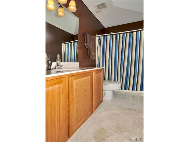 815 Emerald Oaks Ct, Eureka, MO 63025 photo 15