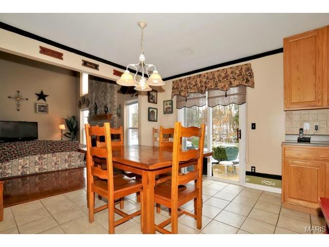 815 Emerald Oaks Ct, Eureka, MO 63025 photo 11