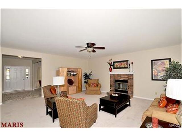 1420 Buckhurst Ct, Ballwin, MO 63021 photo 6