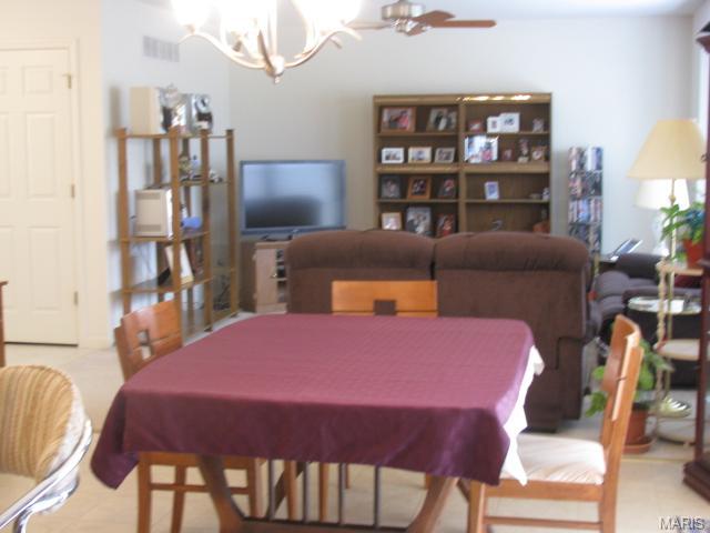 60 E Homefield Point Ct, O'fallon, MO 63366 photo 9