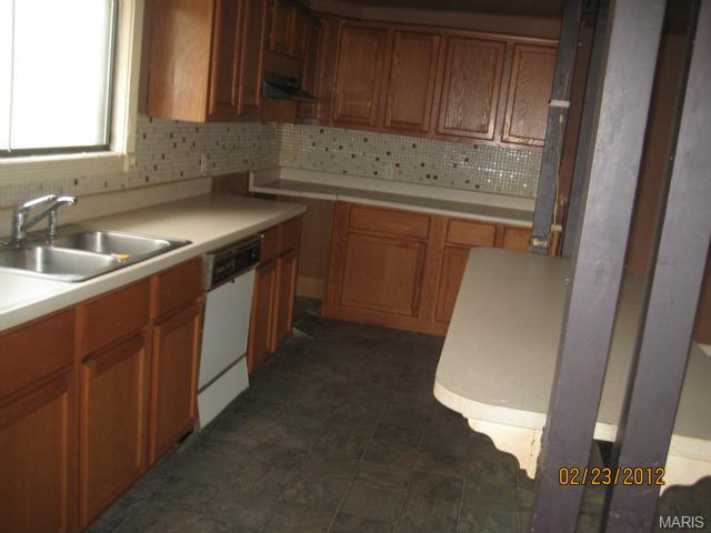 631 Blanche, Saint Charles, MO 63303 photo 4