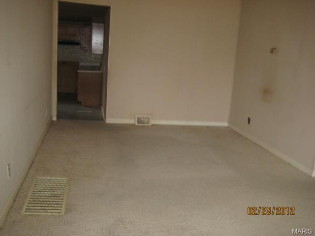 631 Blanche, Saint Charles, MO 63303 photo 2